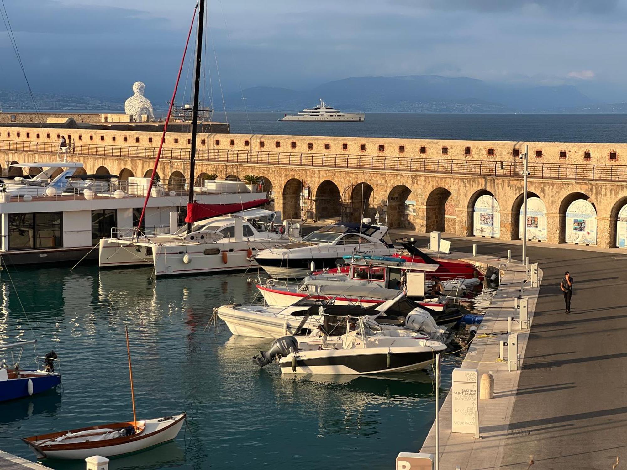 Location Cote D Azur Hotel Antibes Exterior photo
